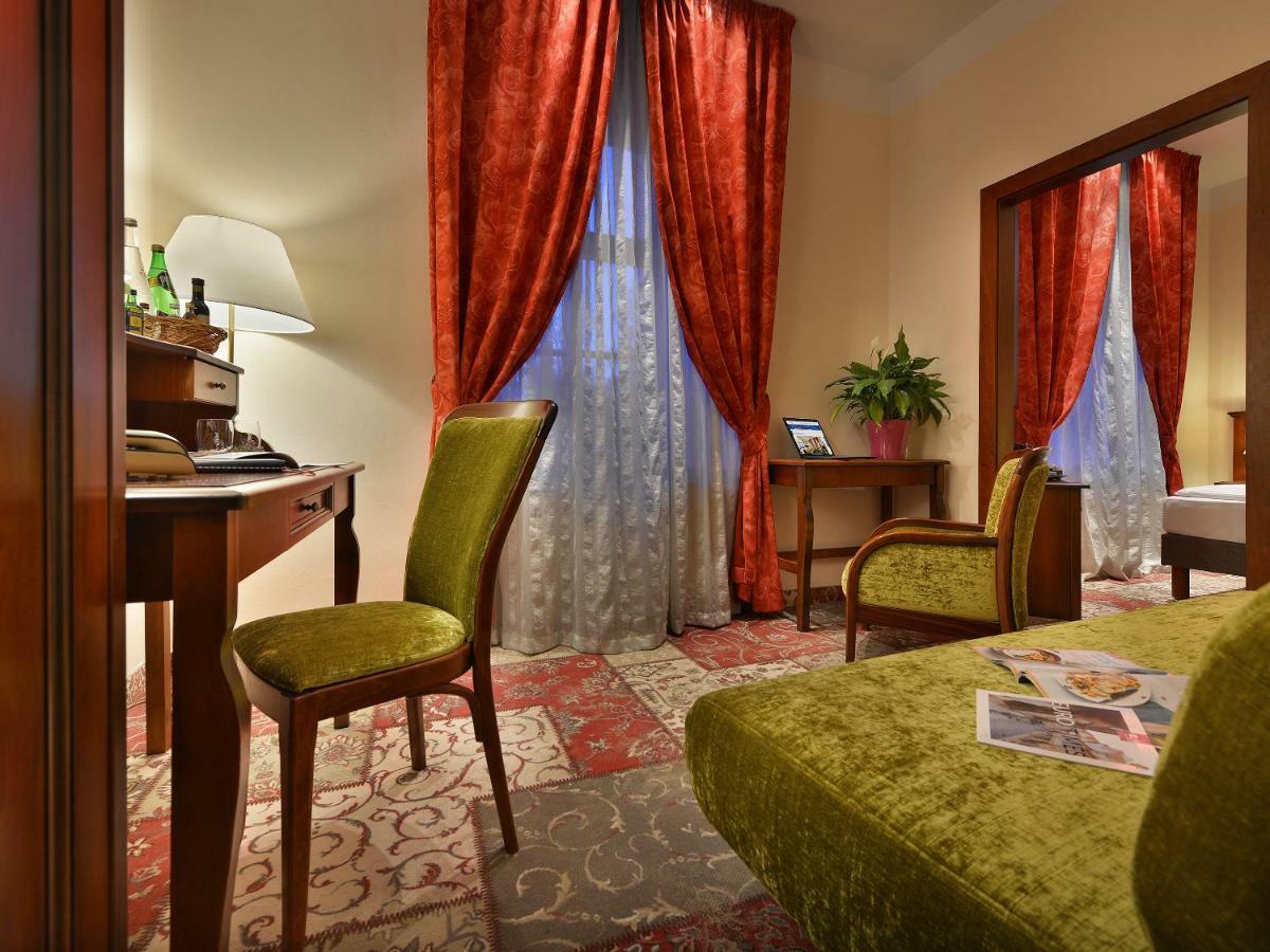 Junior Suite,813265953:JPEG