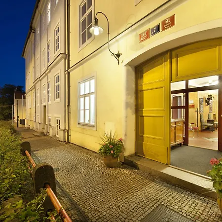 EA Hotel Jeleni Dvur Prague Castle-3